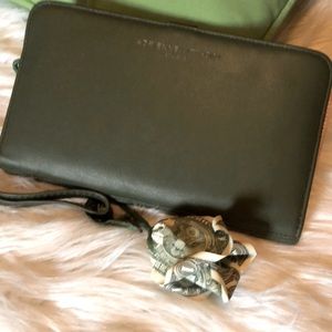 💰3/$21 in bundles of 3+} Adrienne Vittadini